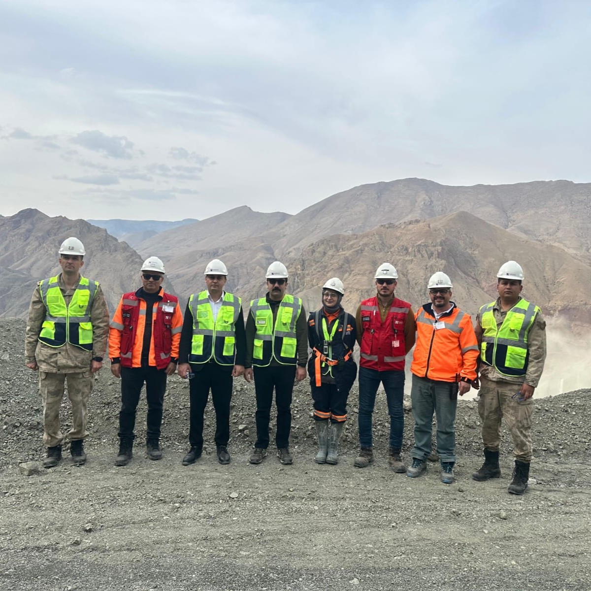 Tortum ve Uzundere İlçe Protokolünün Maden Sahası Ziyareti