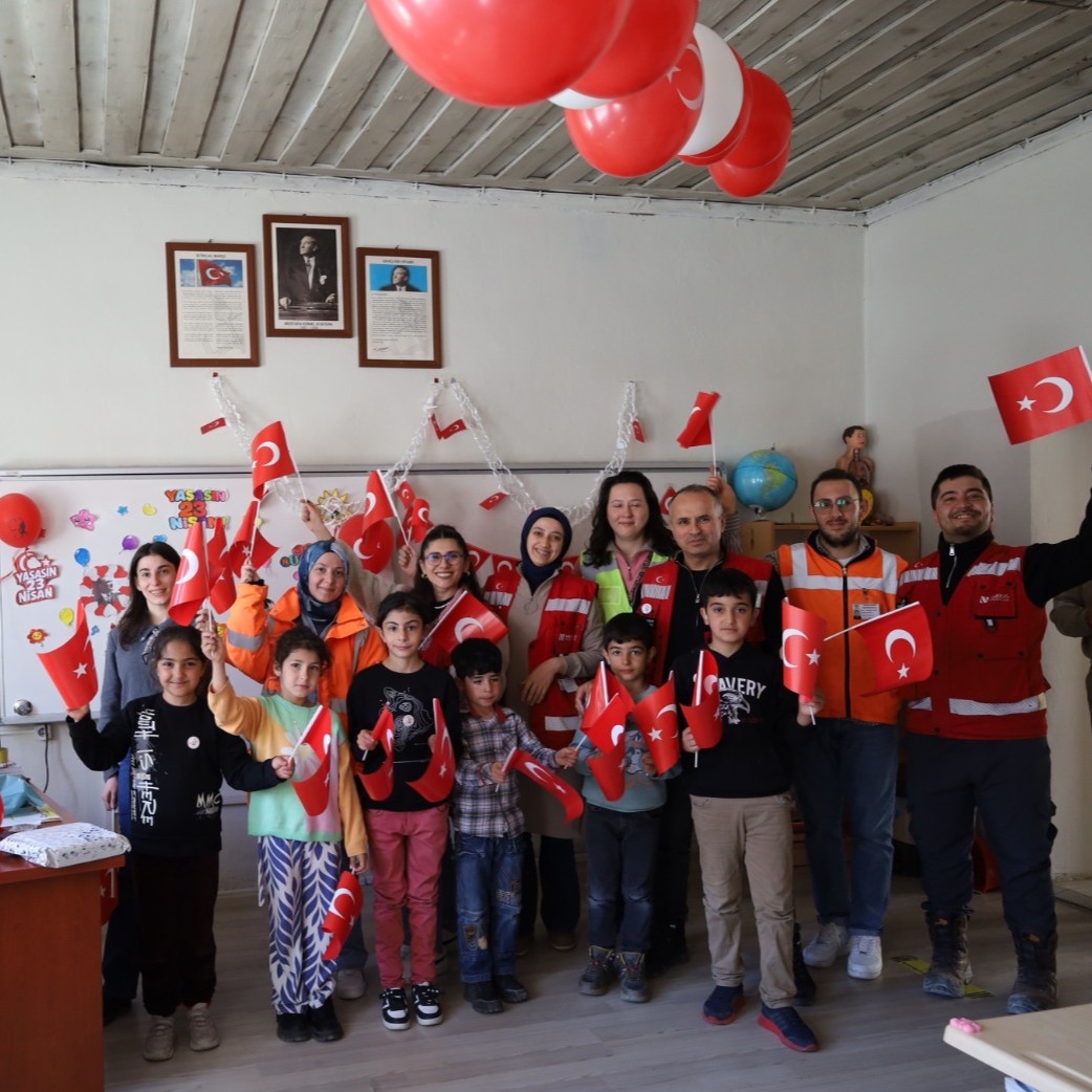 23 Nisan’da Çocuklarımızla Bir Araya Geldik